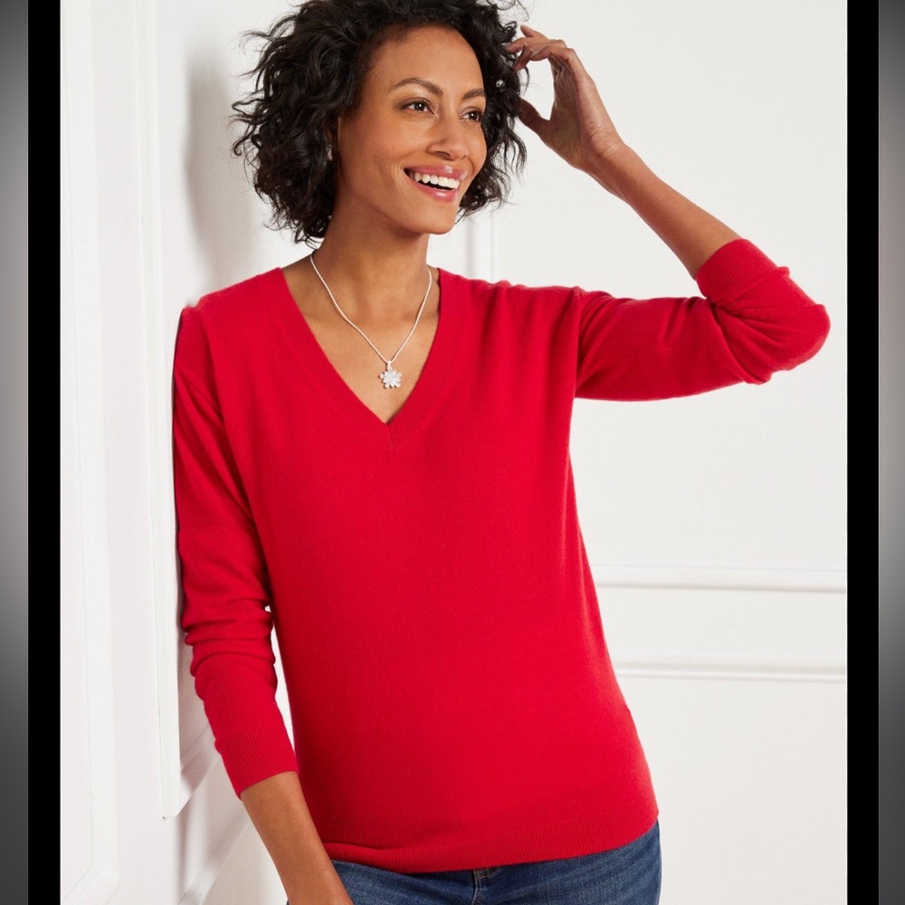 Womens Croft & Barrow The Extra Soft V Neck Sweater. Red. Size Small